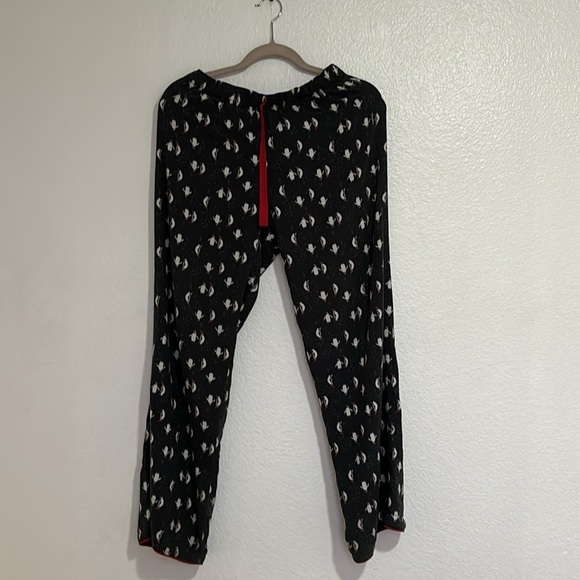 VICTORIA”S SECRET Warm pajamas with penguins in black and white size XS - Picture 2 of 9